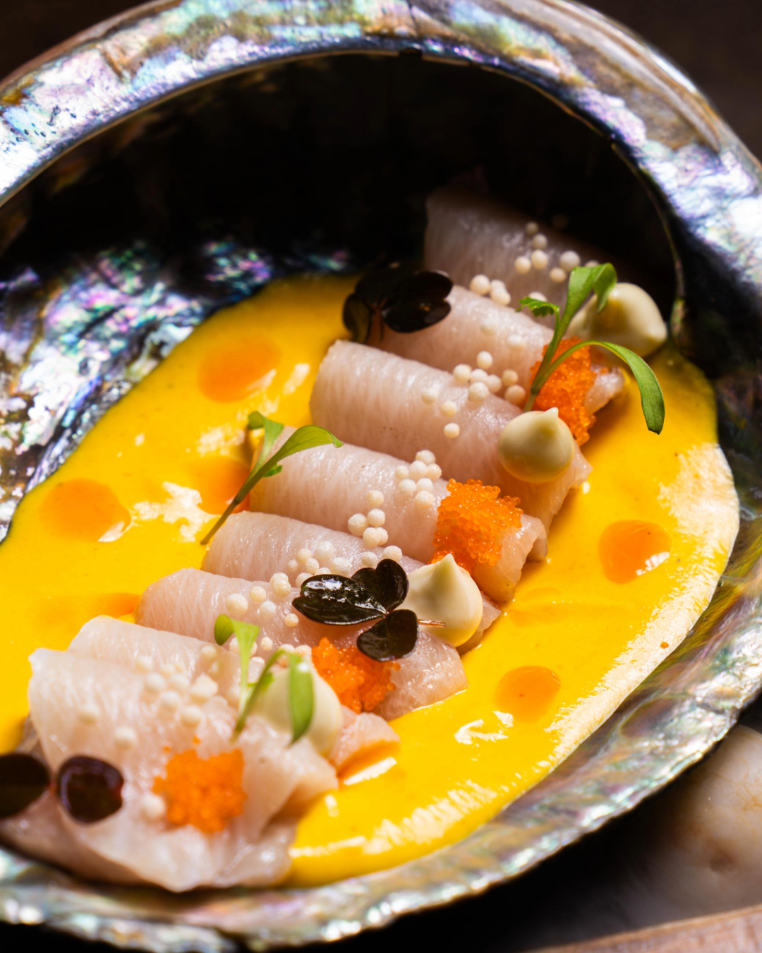 Plato de cocina nikkei en Osaka Bogotá