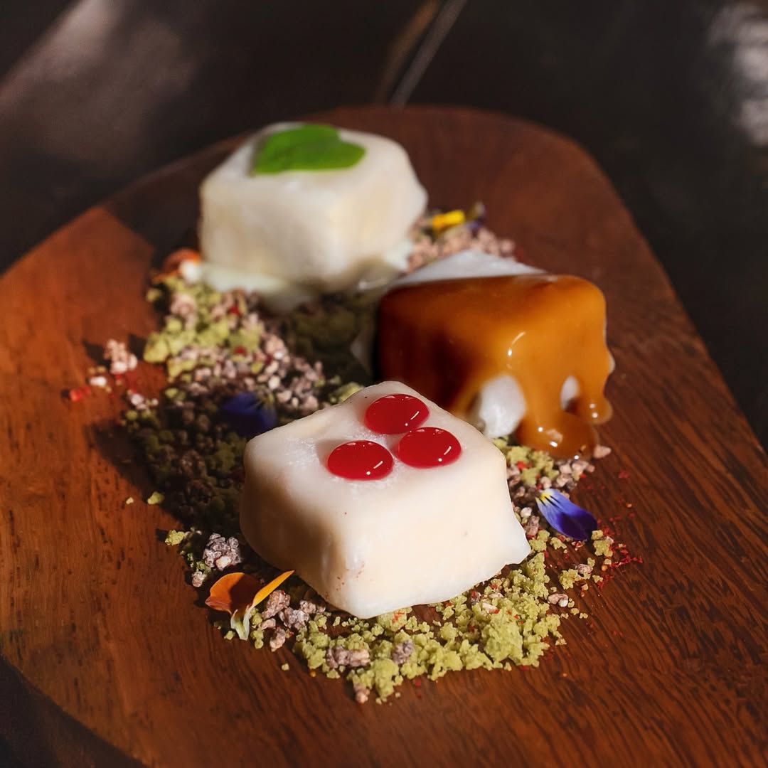 Plato de cocina nikkei en Osaka Quito
