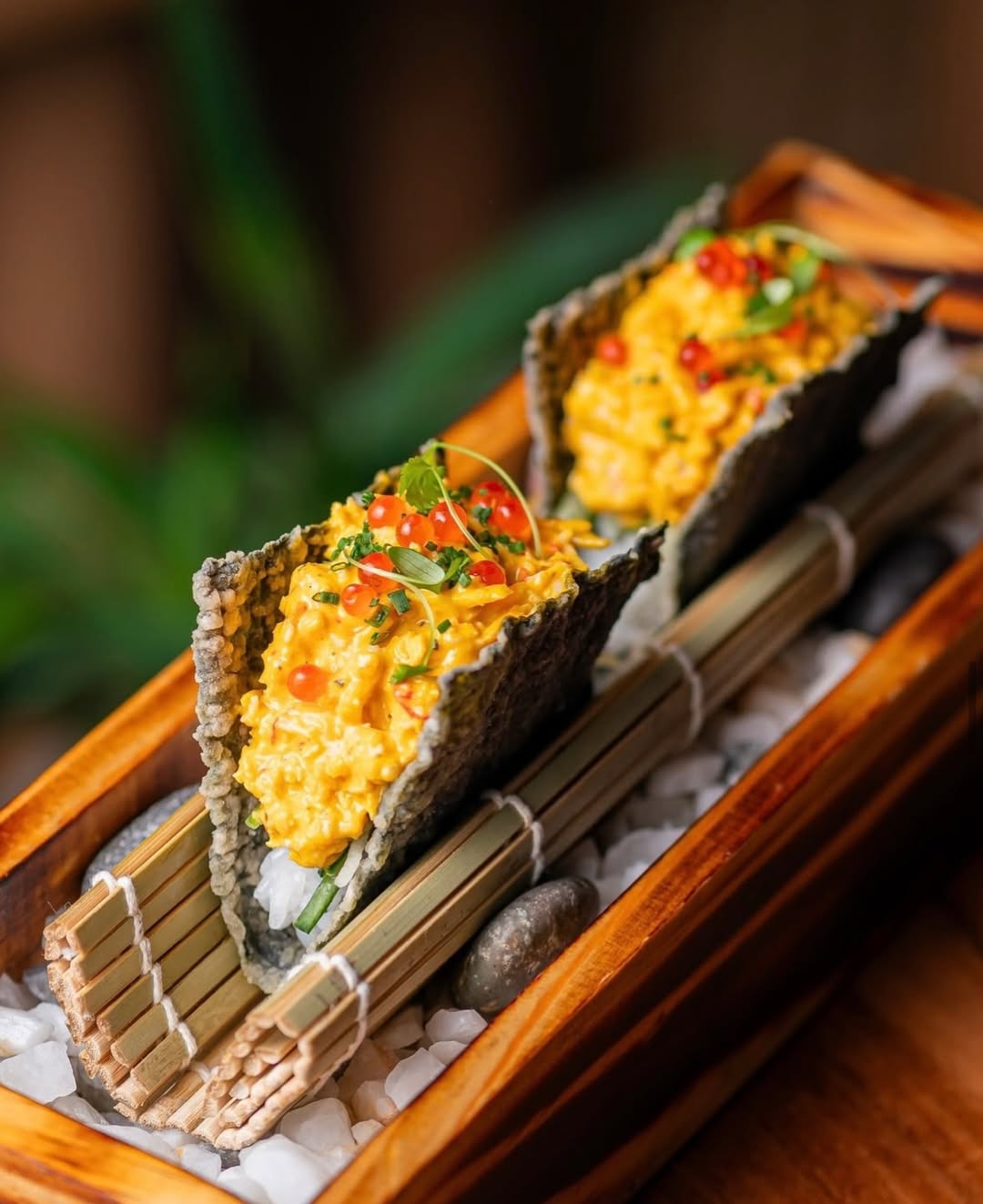 Plato de cocina nikkei en Osaka Santiago